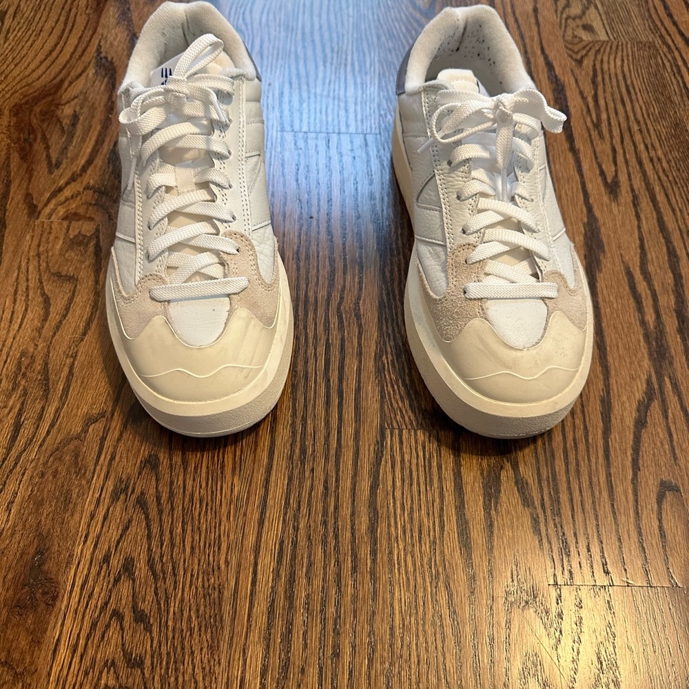 New balance T302